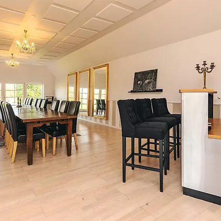 20 Person In Prázdninový dům *