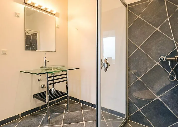 別荘 20 Person In *